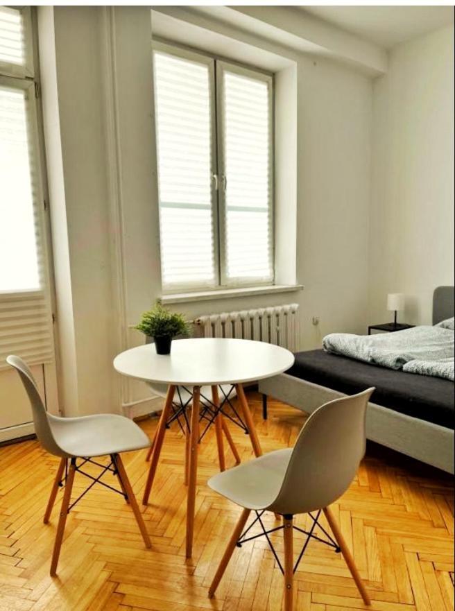 Room In Old Town Krakow Ngoại thất bức ảnh